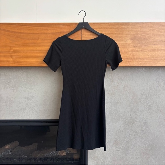 Reformation Black short sleeve Mini Dress with silver zip front - Picture 8 of 9